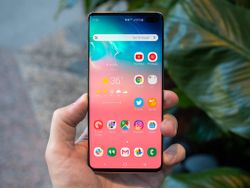 What launcher are you using on the Galaxy S10?