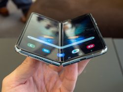 Samsung cancels all Galaxy Fold pre-orders, offers $250 store credit