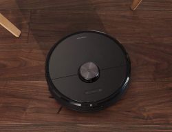 Get the Roborock S6 smart vacuum and mop at a near-$250 discount via Amazon