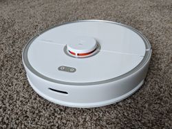 These are our favorite low-maintenance robot vacuums