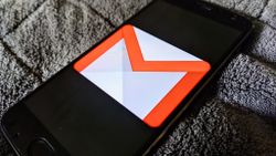Gmail for Android and iOS gains summary cards for flights and purchases