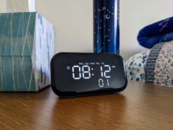 Review: The Lenovo Smart Clock Essential is small, affordable, and lovely