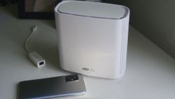 Asus ZenWiFi ET8 review: A beautifully compact Wi-Fi 6E mesh system