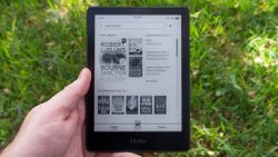 Signature Edition Paperwhite brings premium features to mid-range e-reader