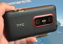 Sprint HTC EVO 3D video hands-on