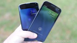 Should I upgrade? Galaxy Nexus versus the Nexus 4