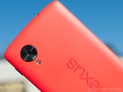 Bright red Nexus 5 lands on Canada's TELUS