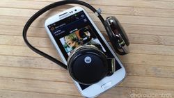 Motorola MOTOROKR S305 Bluetooth headset review
