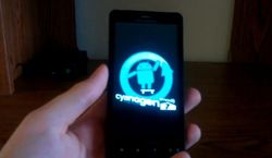 CyanogenMod 7 freshly ported to the Motorola Droid X