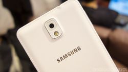 Pre-order the Samsung Galaxy Note 3 at Phones4U and get an accessory pack plus £100 off the Galaxy Gear