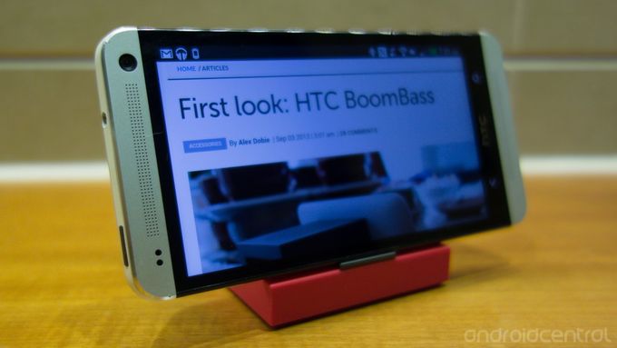 HTC BoomBass.