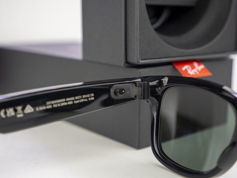 Ray Ban Stories Power Button